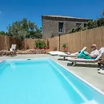 Eco Olive Treehouse キャンプ場