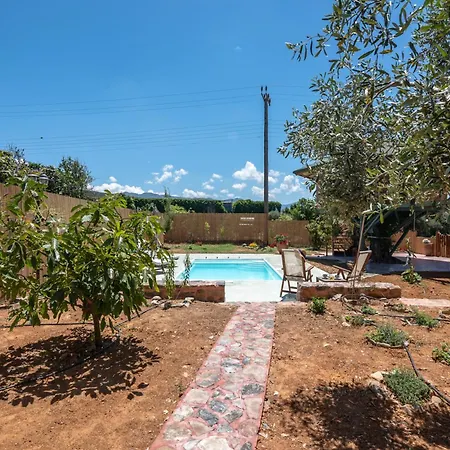 Eco Olive Treehouse * Hriszí Aktí Haniá