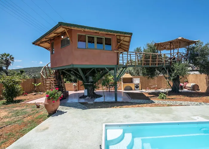 Eco Olive Treehouse Kemping